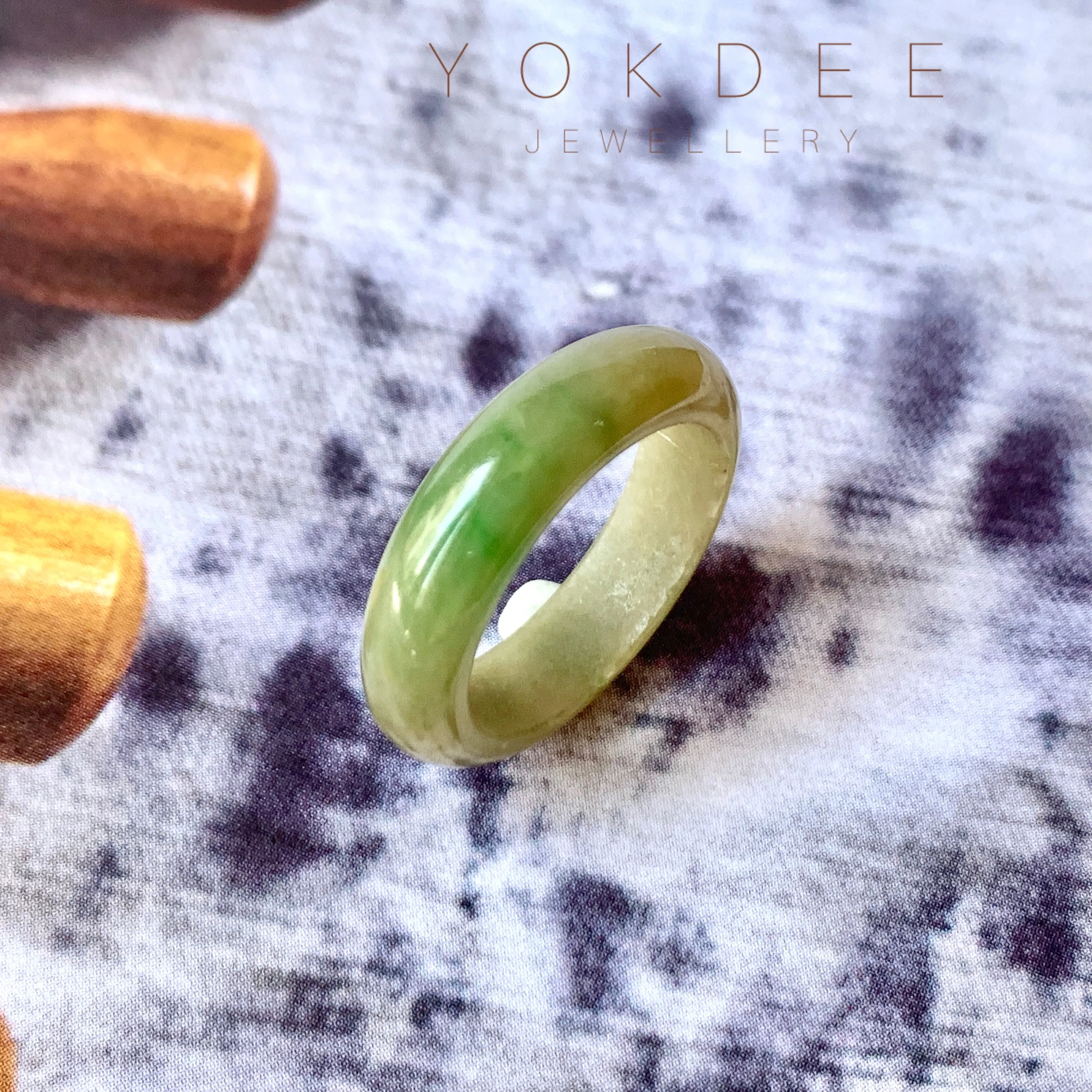 17.7mm A-Grade Natural Yellowish Green Jadeite Ring Band No. 161432