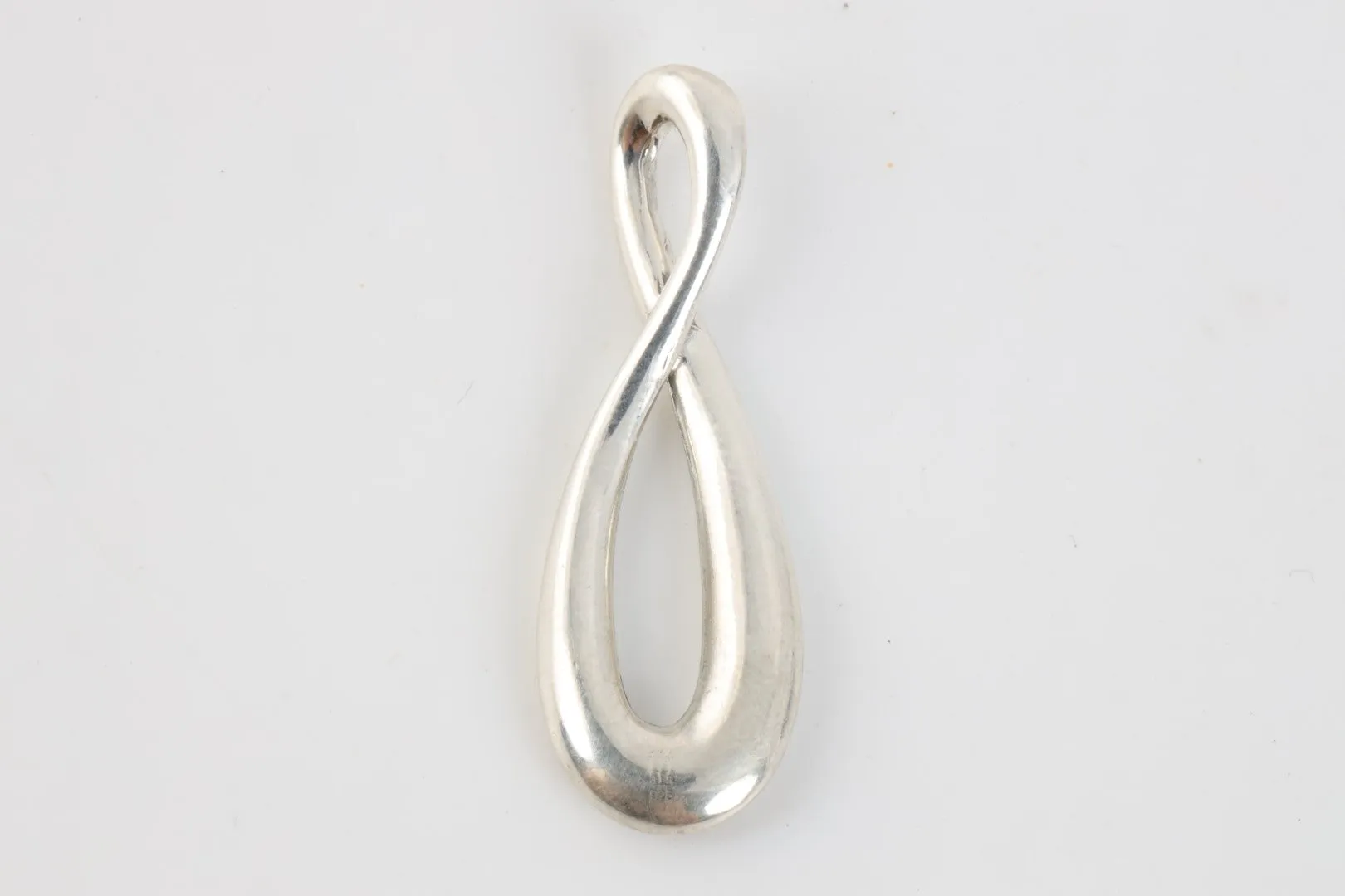 925 Silver Twisted Pendant (6.43g.)