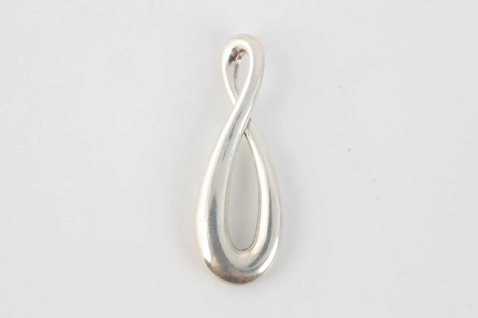 925 Silver Twisted Pendant (6.43g.)