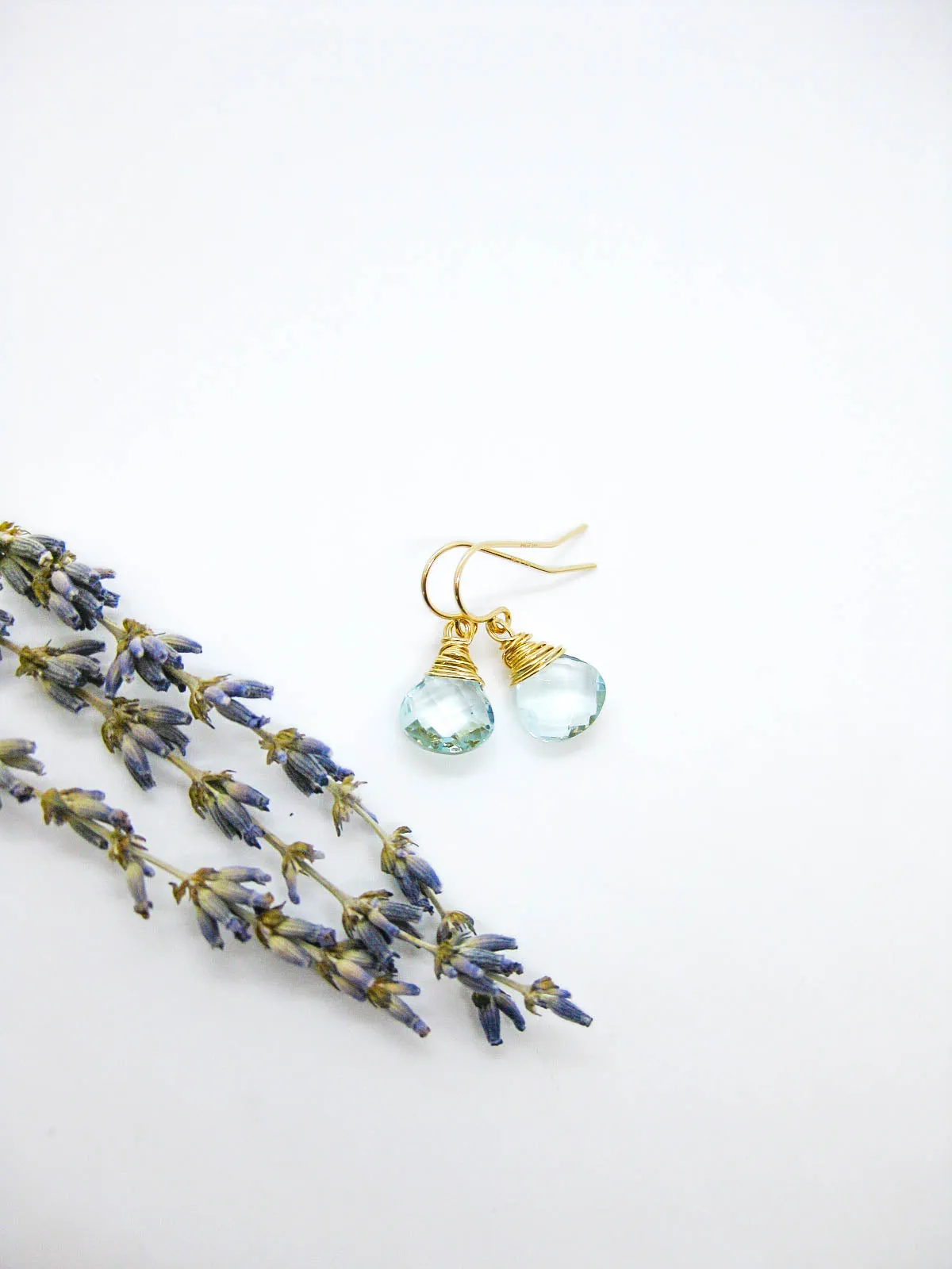 Chamomile: Aquamarine Earrings - e619