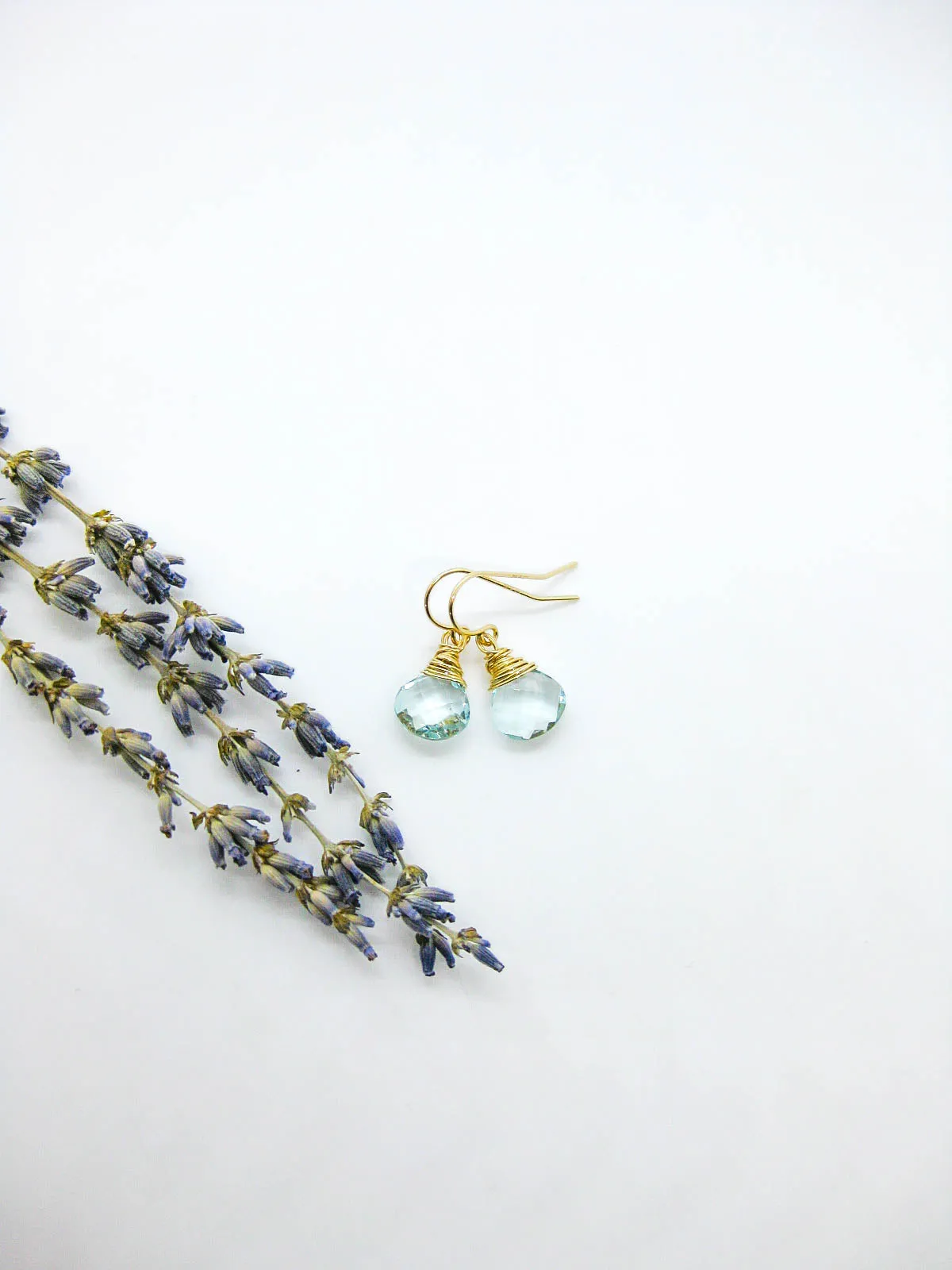 Chamomile: Aquamarine Earrings - e619