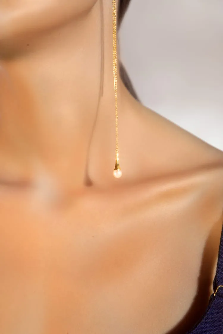 Drop gold earrings with pearl