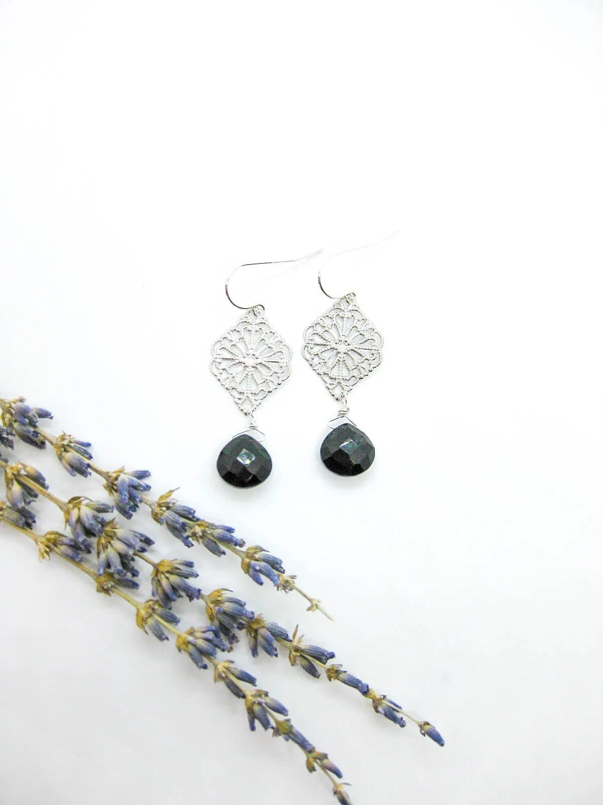 Fern: Onyx Earrings - e709