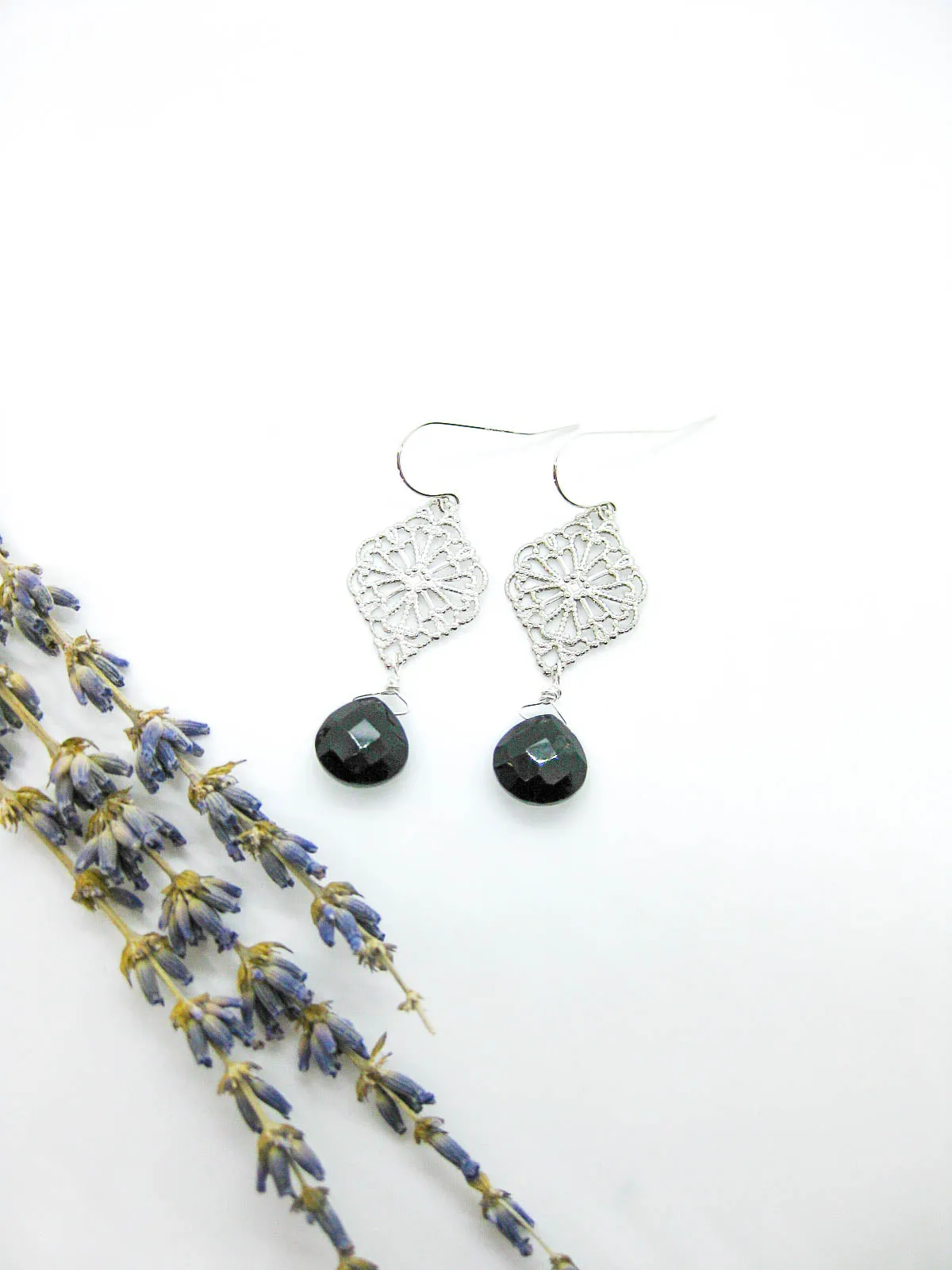 Fern: Onyx Earrings - e709