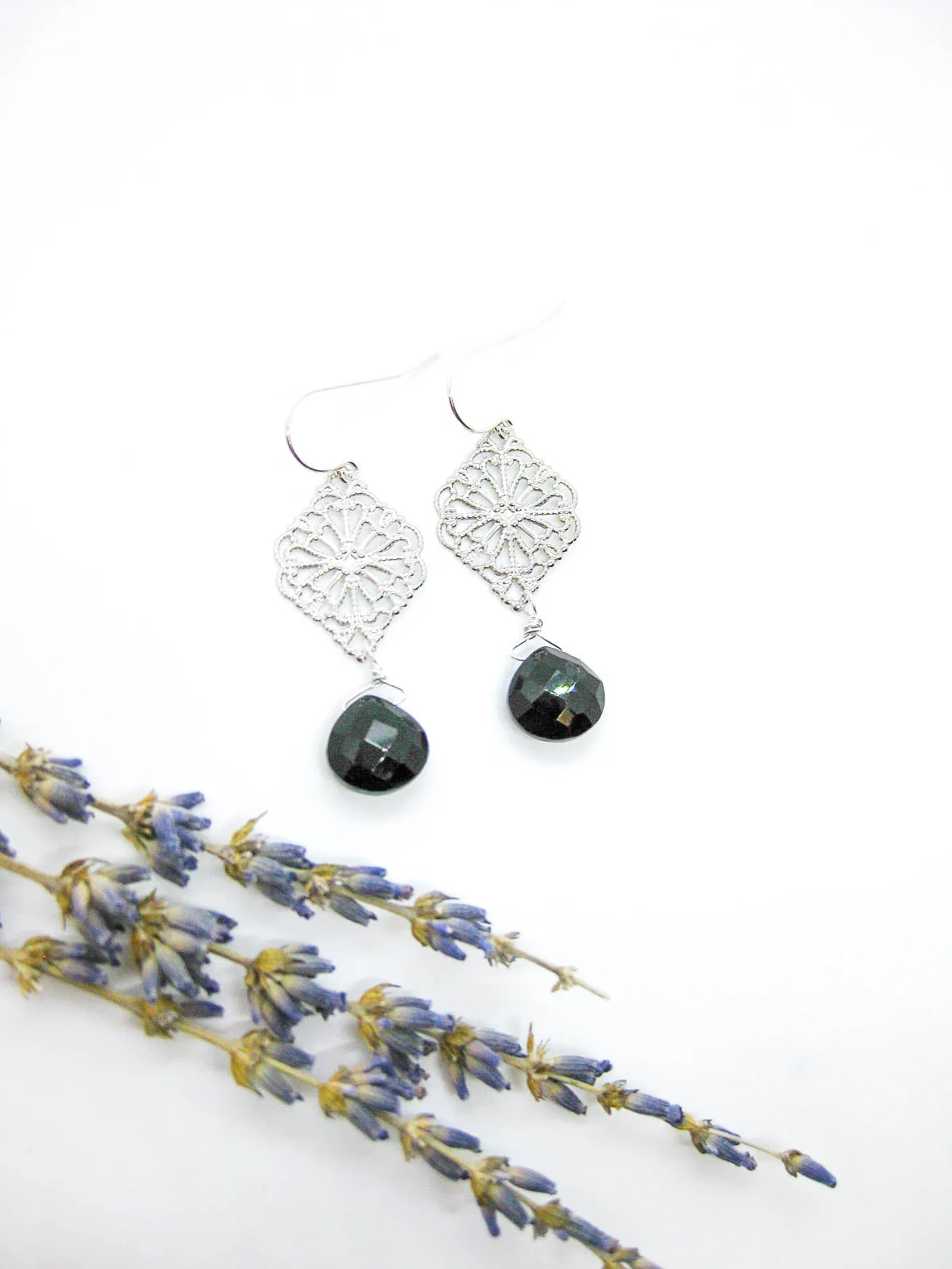 Fern: Onyx Earrings - e709