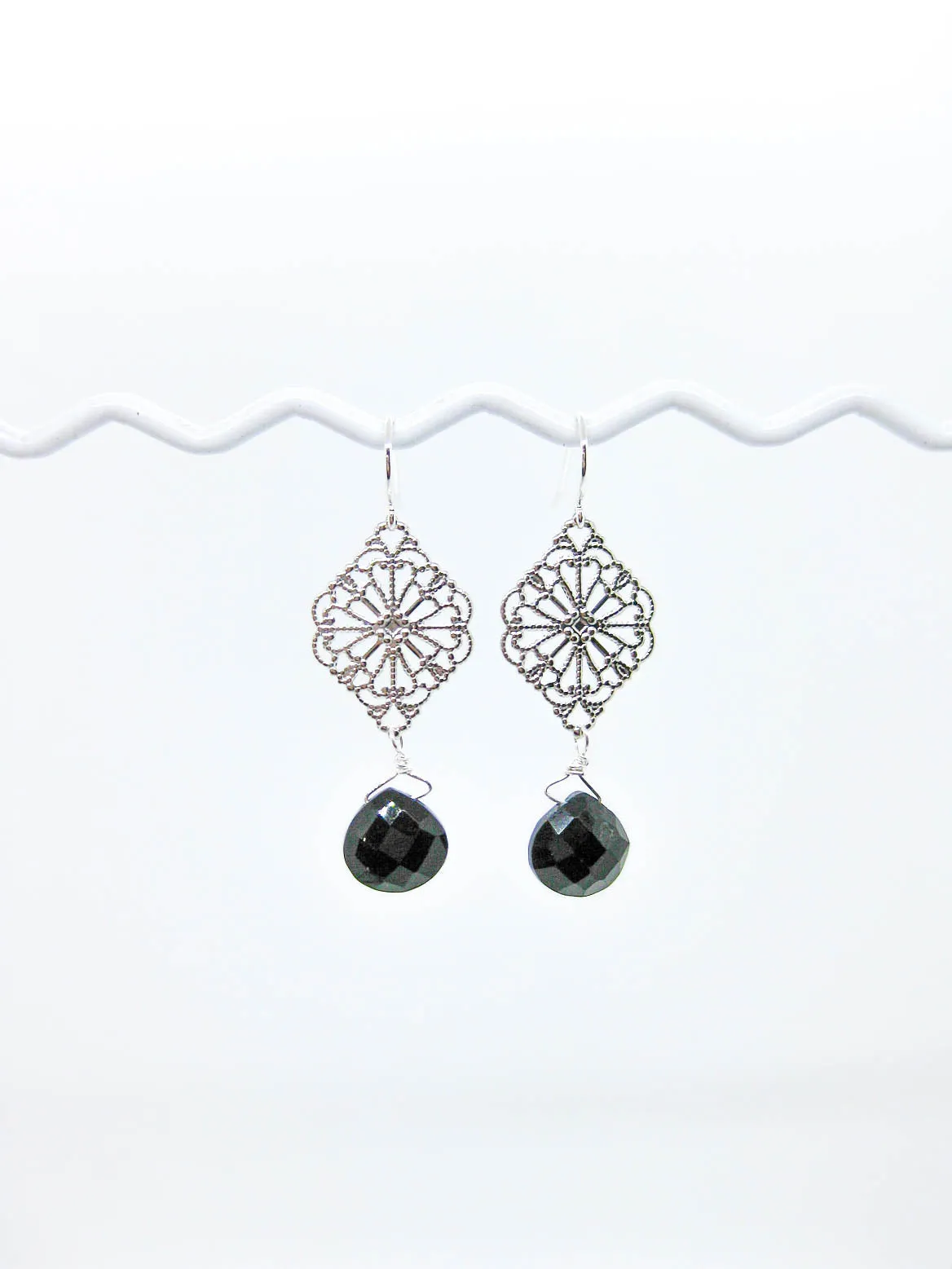 Fern: Onyx Earrings - e709