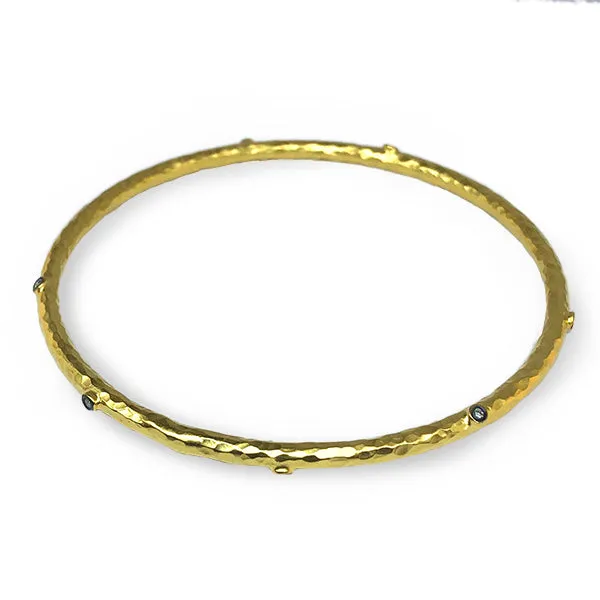 Optimized Title: Elegant Hammered Yellow Gold Bangle Bracelet