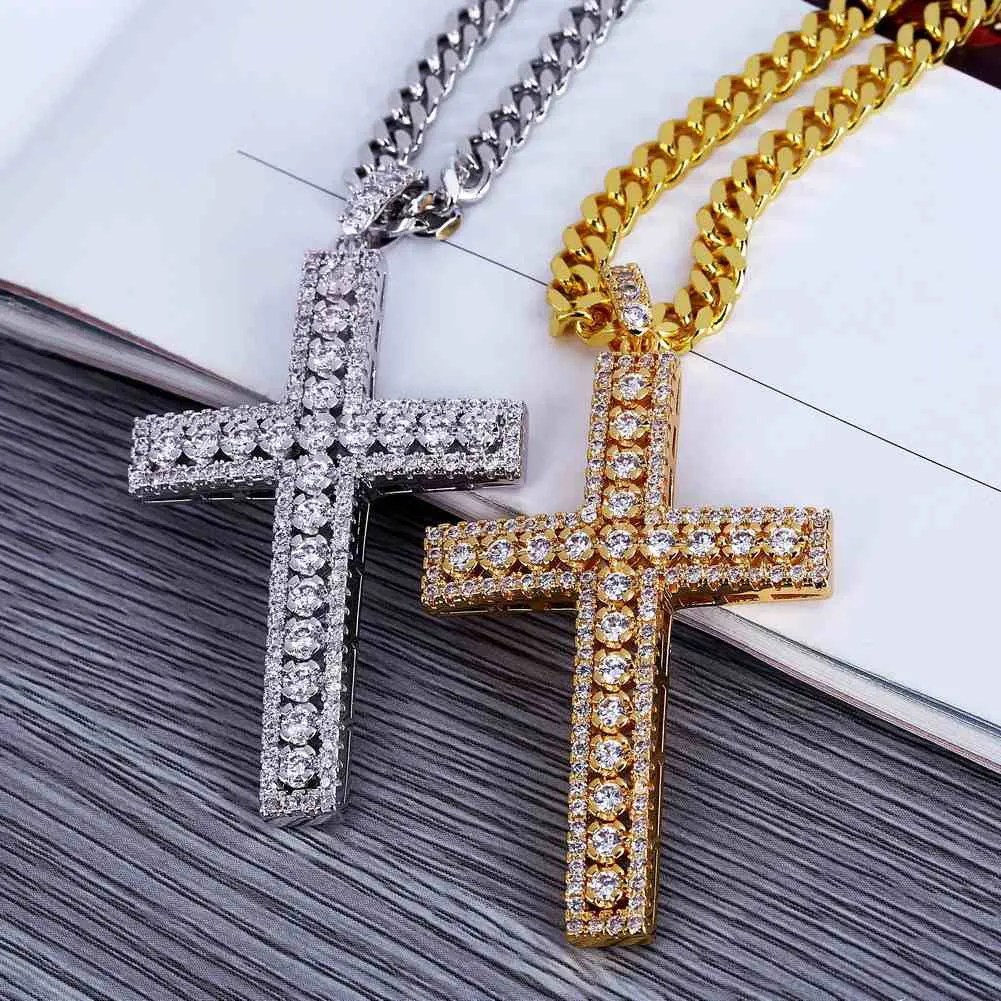 Iced Cross hiphop pendant