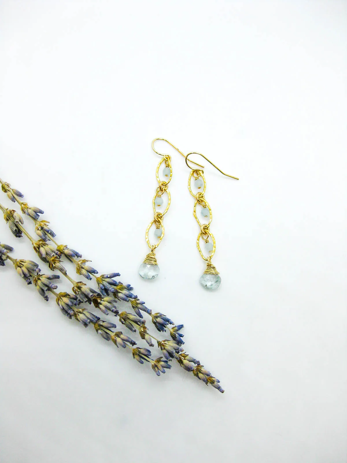 Lilac: Aquamarine Earrings - e723