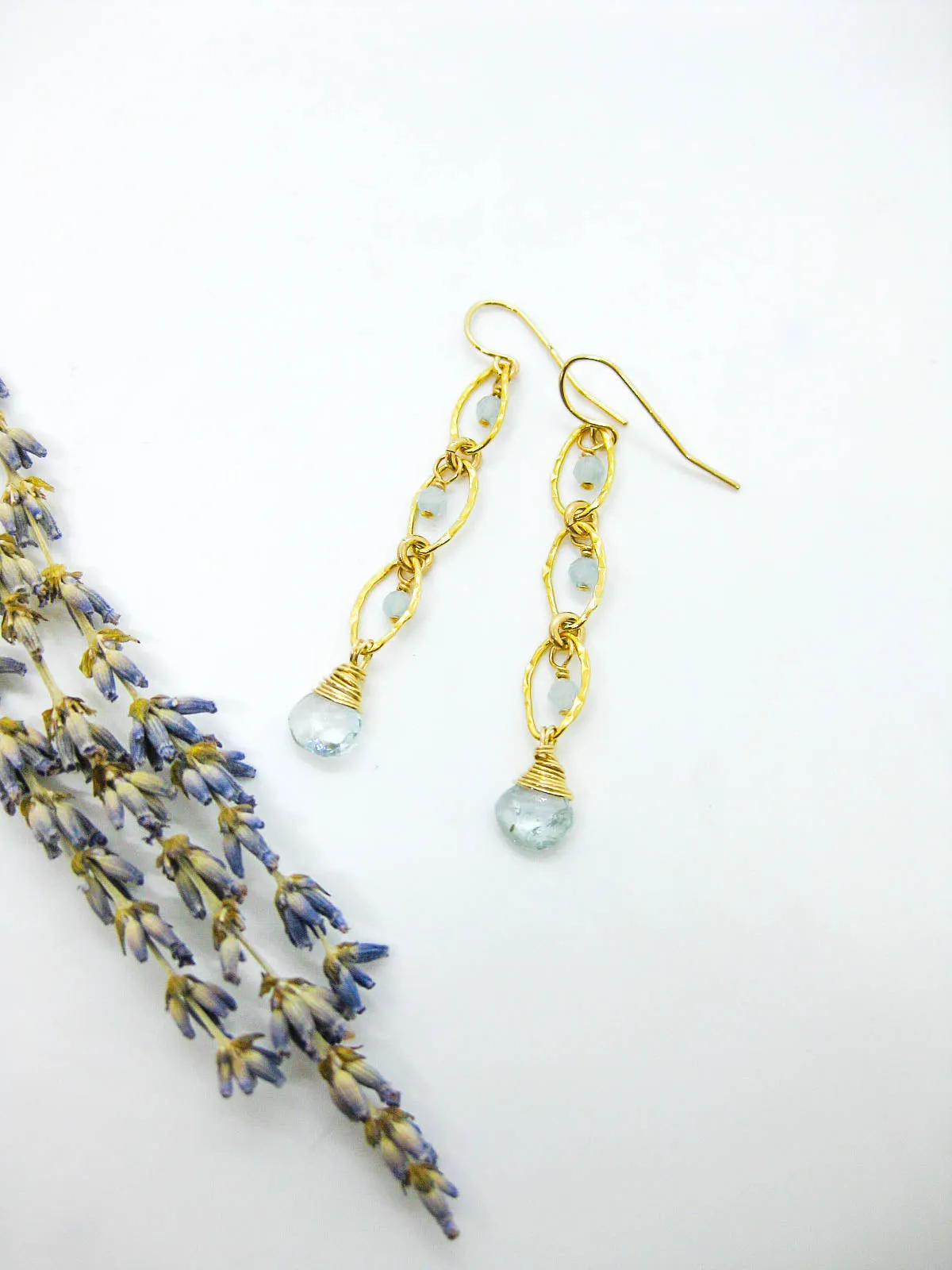 Lilac: Aquamarine Earrings - e723