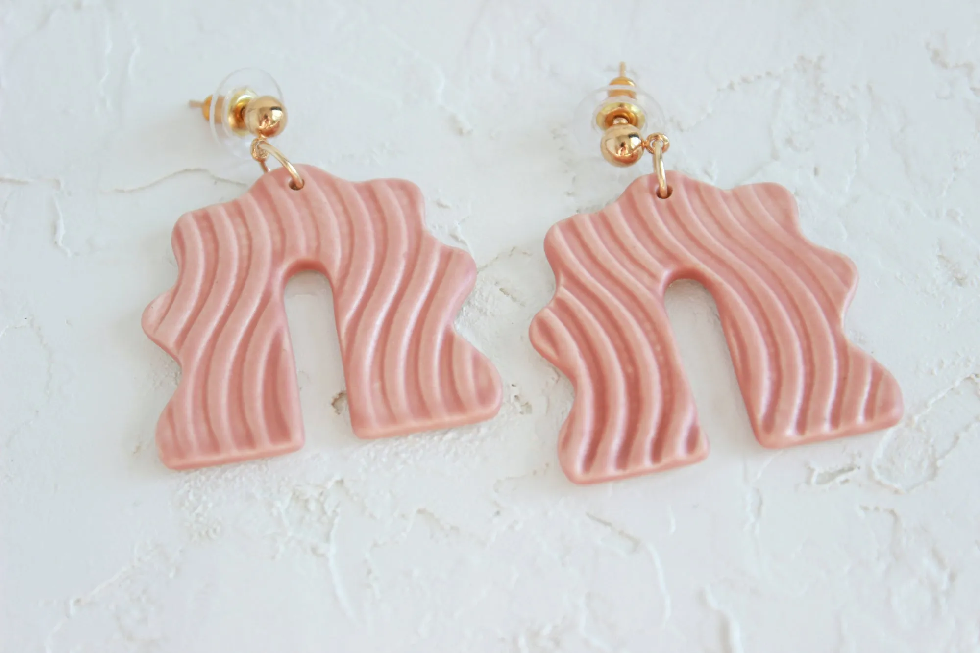 Matte Wavy Arch Statement Earrings