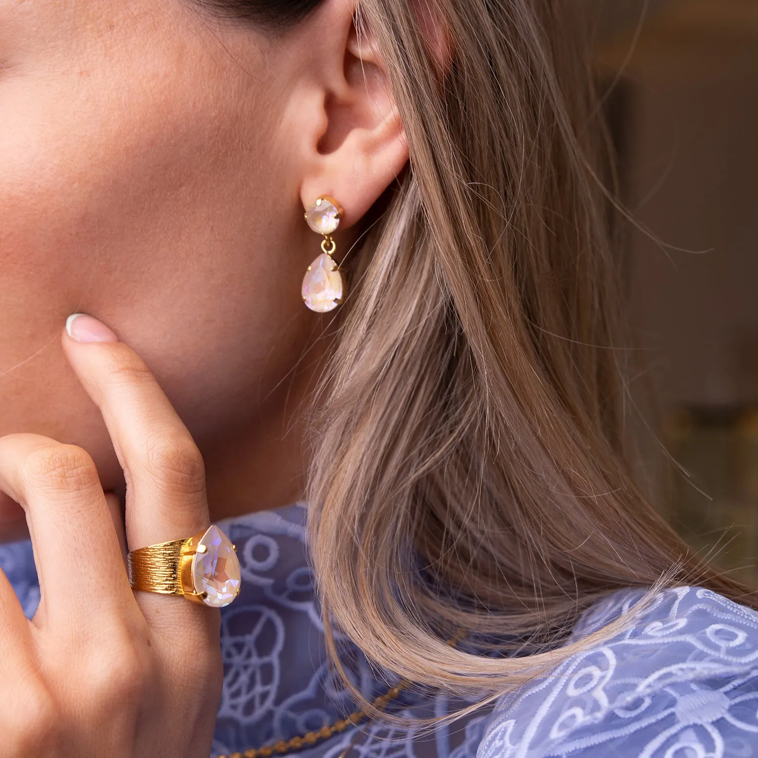 Mini Drop Earrings / Ivory Cream Delite