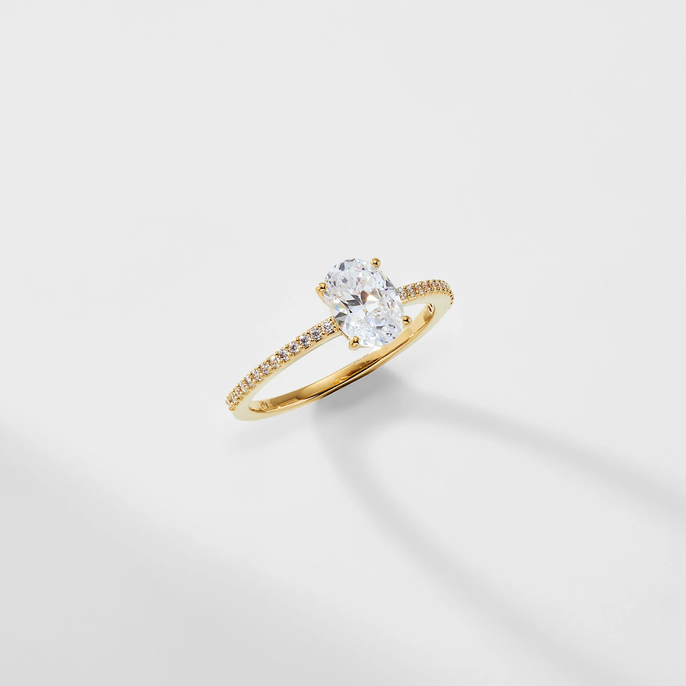 MODERN LOVE OVAL CZ RING