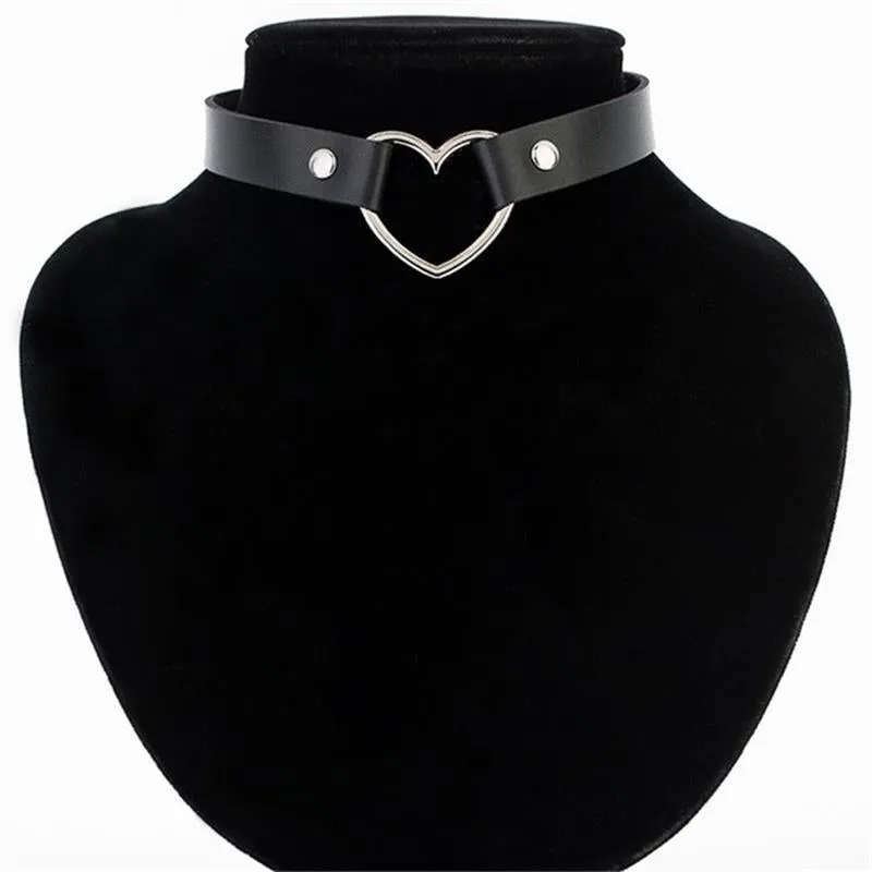 Skinny Heart Collar