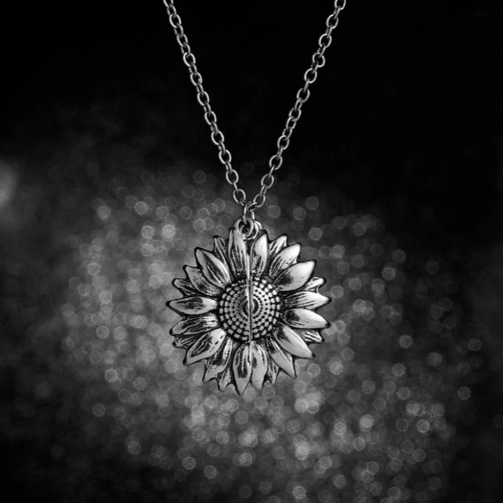 Sunflower Shape Pendant Necklace