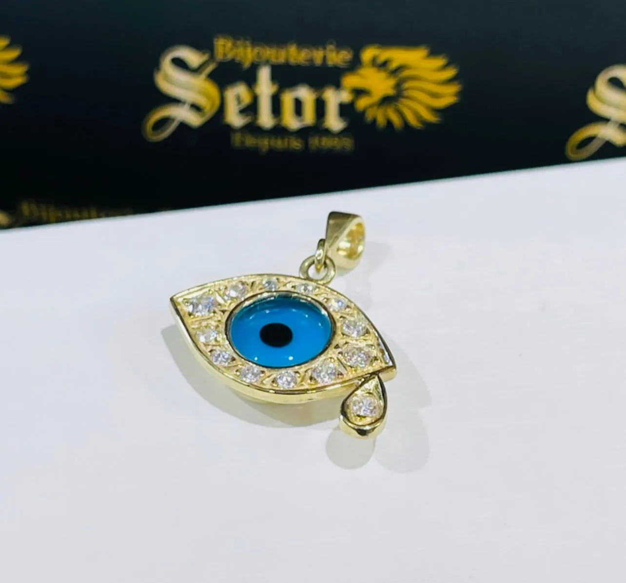 Tear drop eye pendant