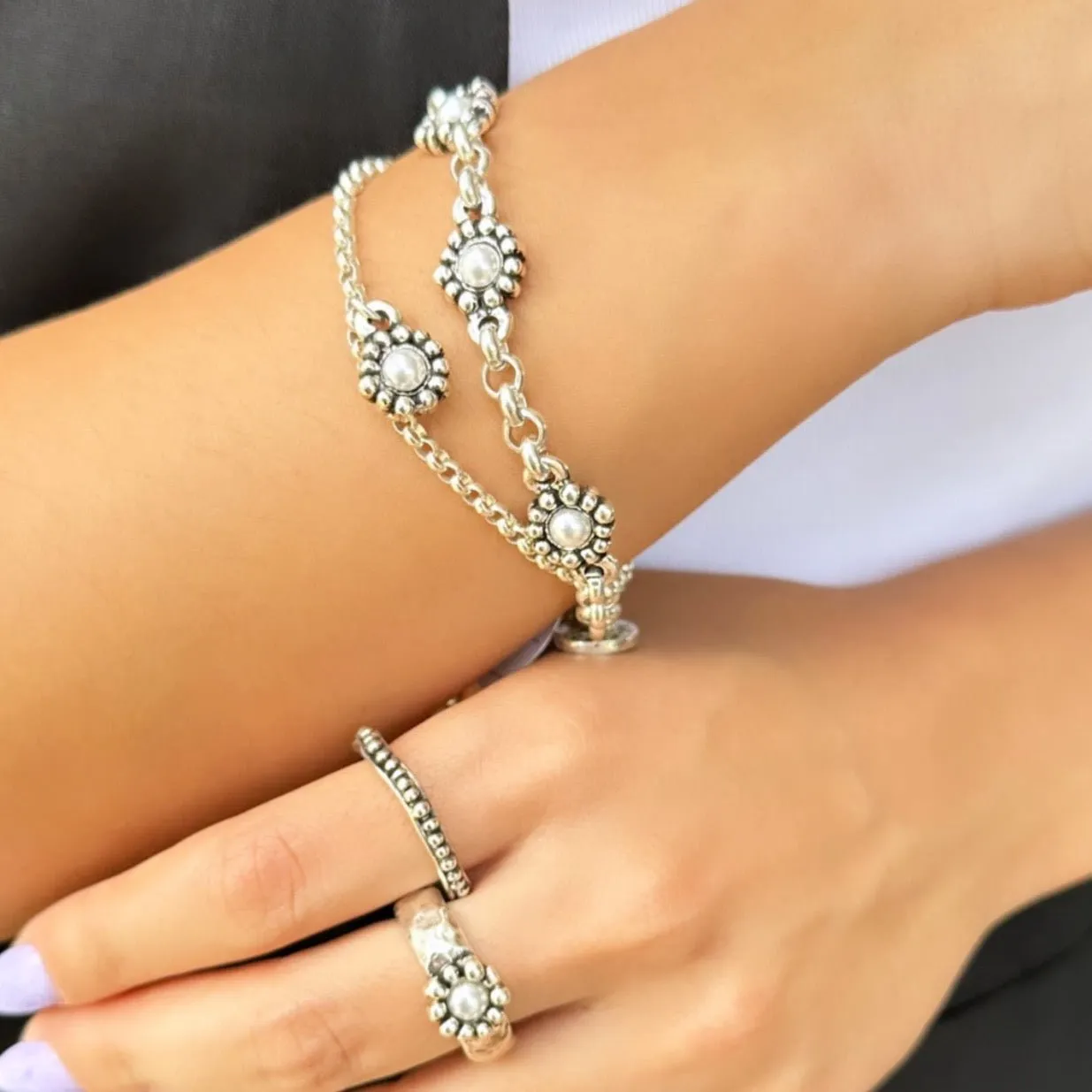 TRA-LA-RA FLOWERS GRECIA CHAIN BRACELET